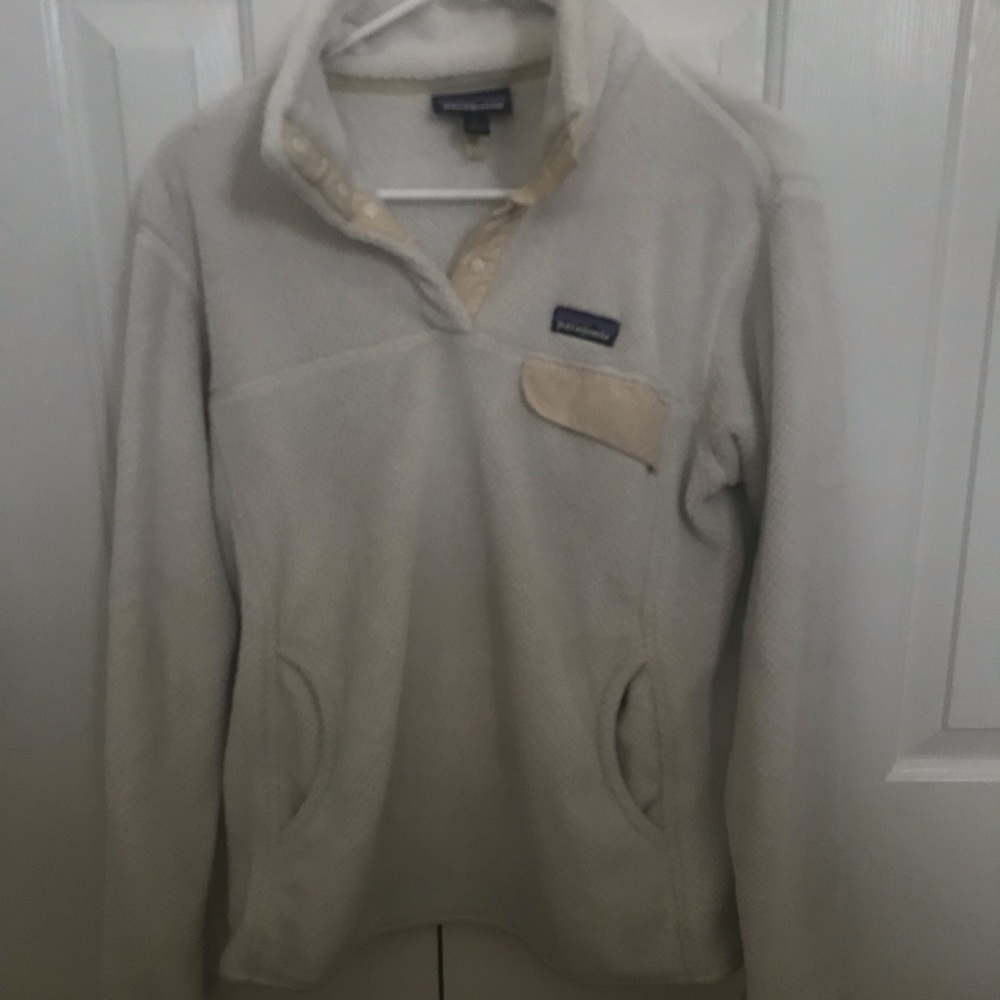 White Patagonia Pullover